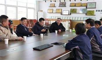 濟陽區(qū)領(lǐng)導宋琳一行走訪慰問金鋒鋸業(yè)